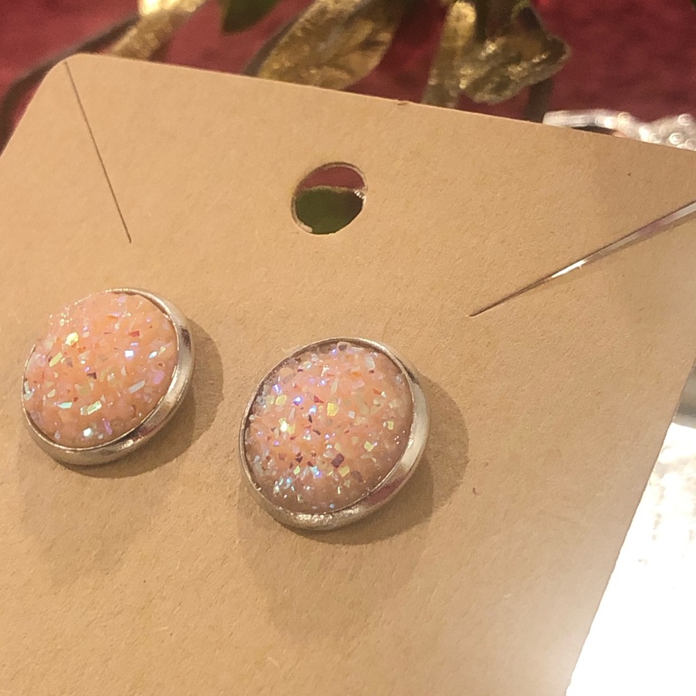 Druzy Resin Studs